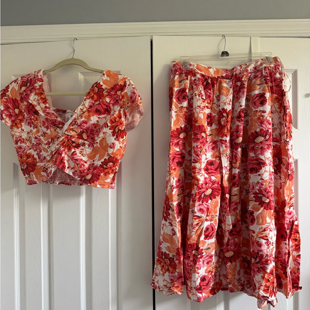 Vibrant Floral Matching Set! Skirt + Crop Top